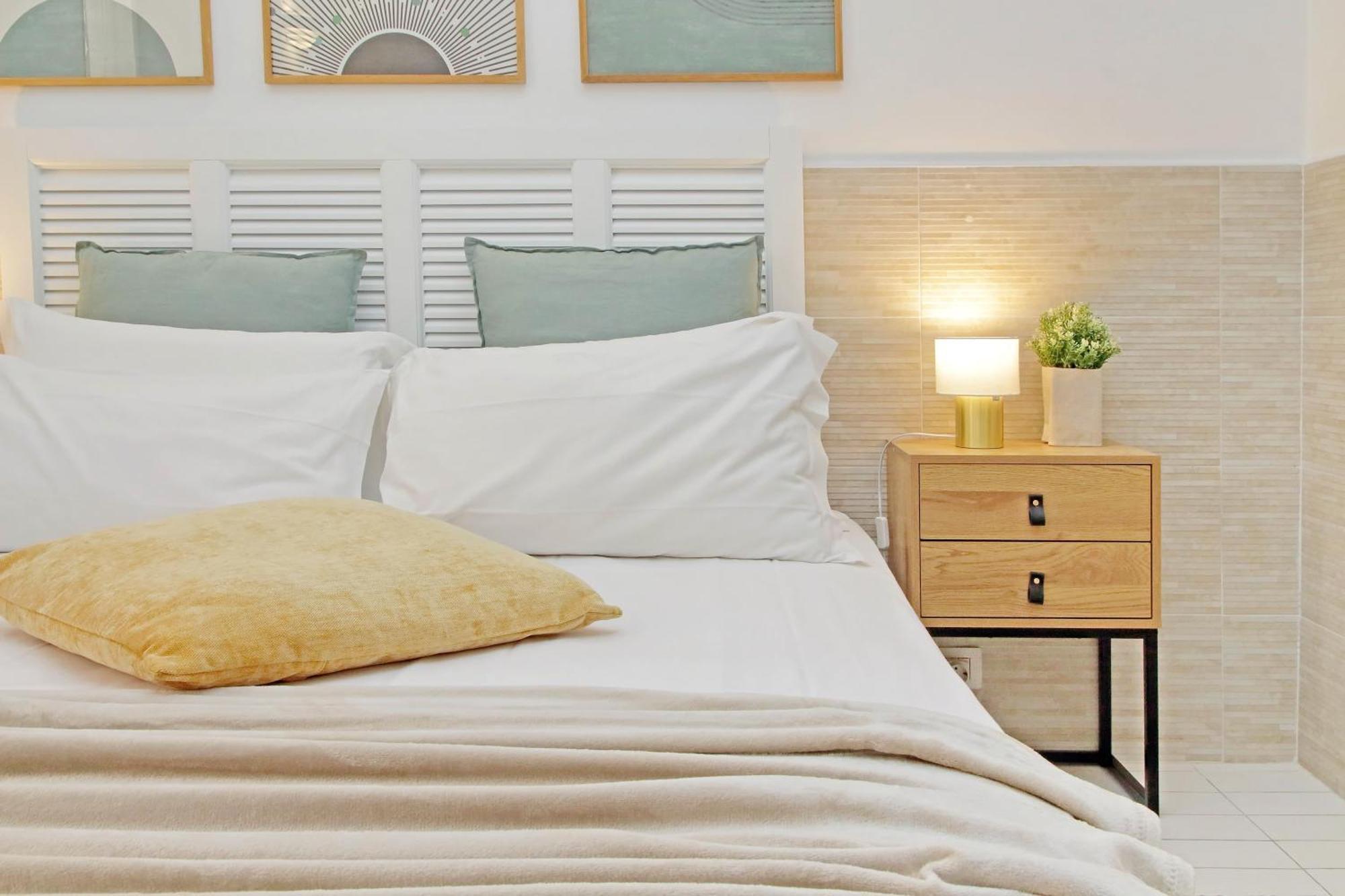 Opera Inn Suites - Rooms And Apartments — Photos 3